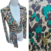 Diane Von Furstenberg Judy Wrap Silk Top Vintage Collection Camouflage Print Size 4
