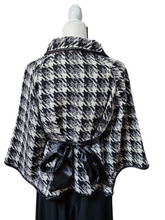 Pre-loved Vertigo Paris Wool Blend Black White Houndstooth Crop Sweater Cape Large