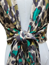 Diane Von Furstenberg Judy Wrap Silk Top Vintage Collection Camouflage Print Size 4