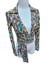 Diane Von Furstenberg Judy Wrap Silk Top Vintage Collection Camouflage Print Size 4