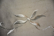 Pre-owned Noviello-Bloom Silk Skirt Suit Size 6